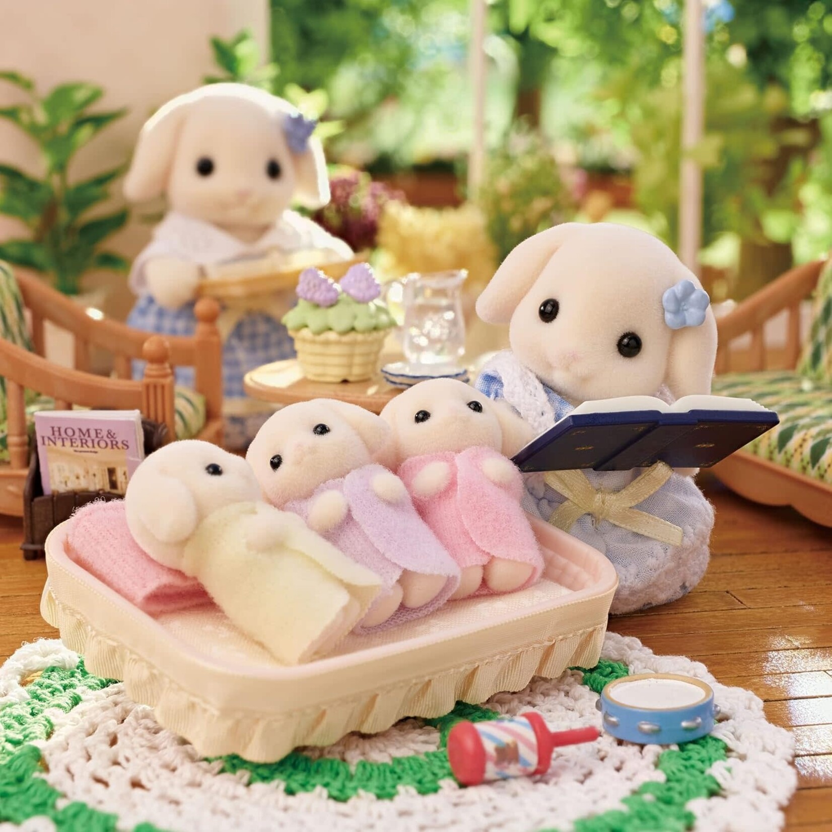 Calico Critters Calico Critters -  Flora Rabbit Family CC2158