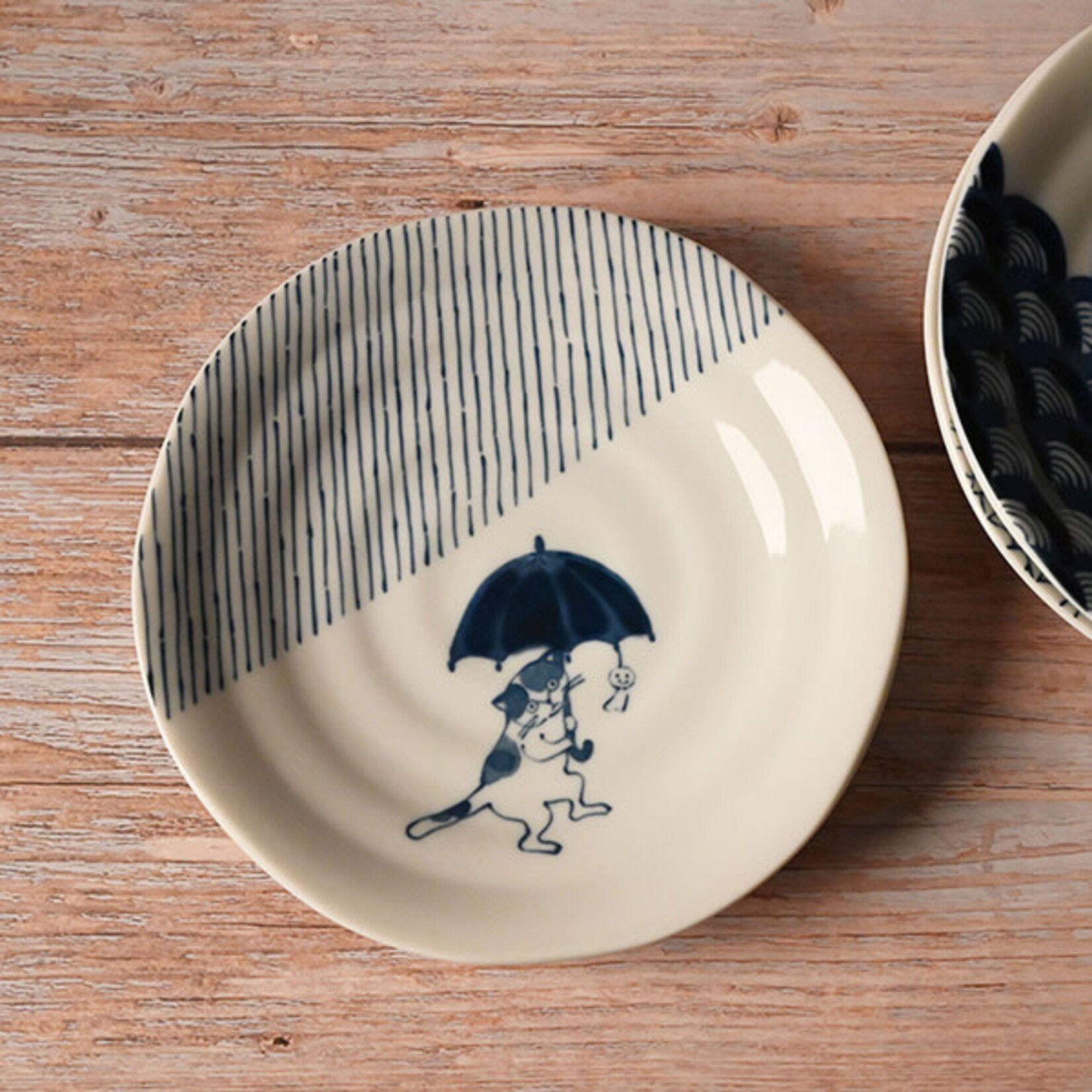 Plate 6.5"Dx1"H - Cat in the Rain - YG265-CT9