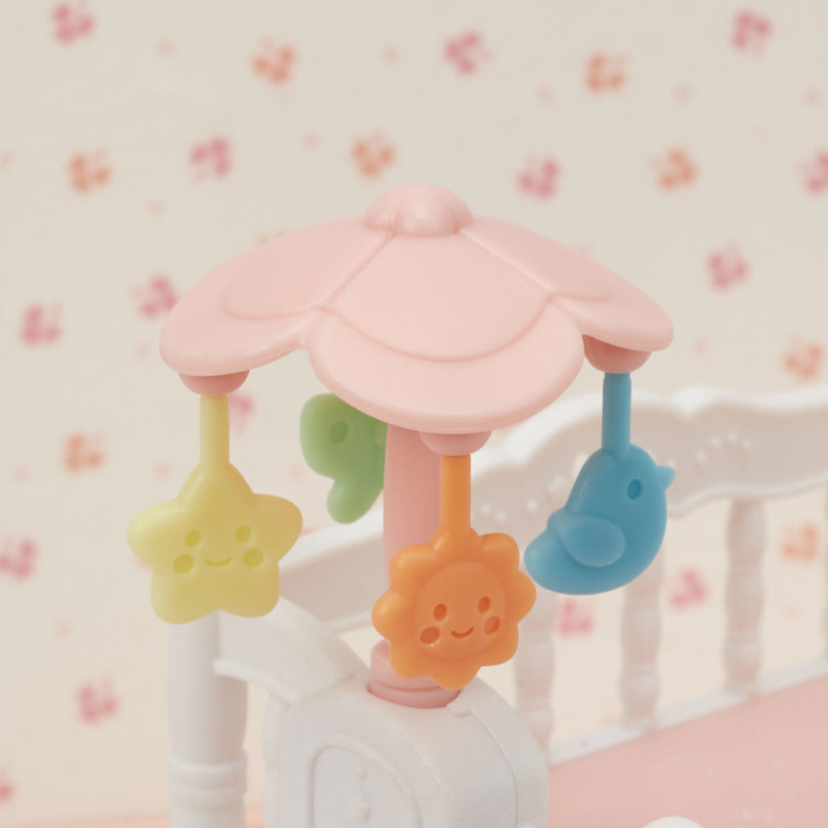 Calico Critters Calico Critters - Crib with Mobile CC1913