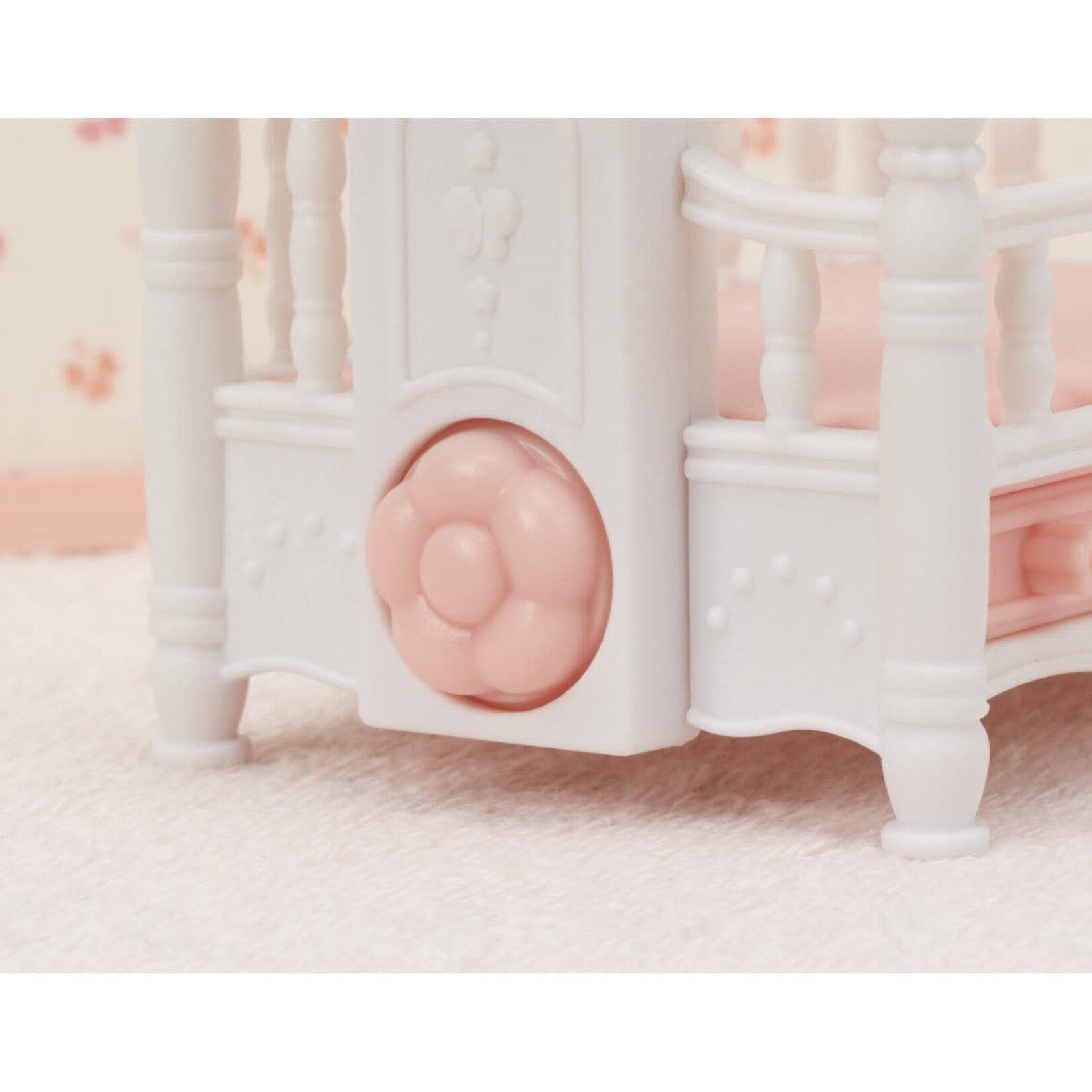 Calico Critters Calico Critters - Crib with Mobile CC1913