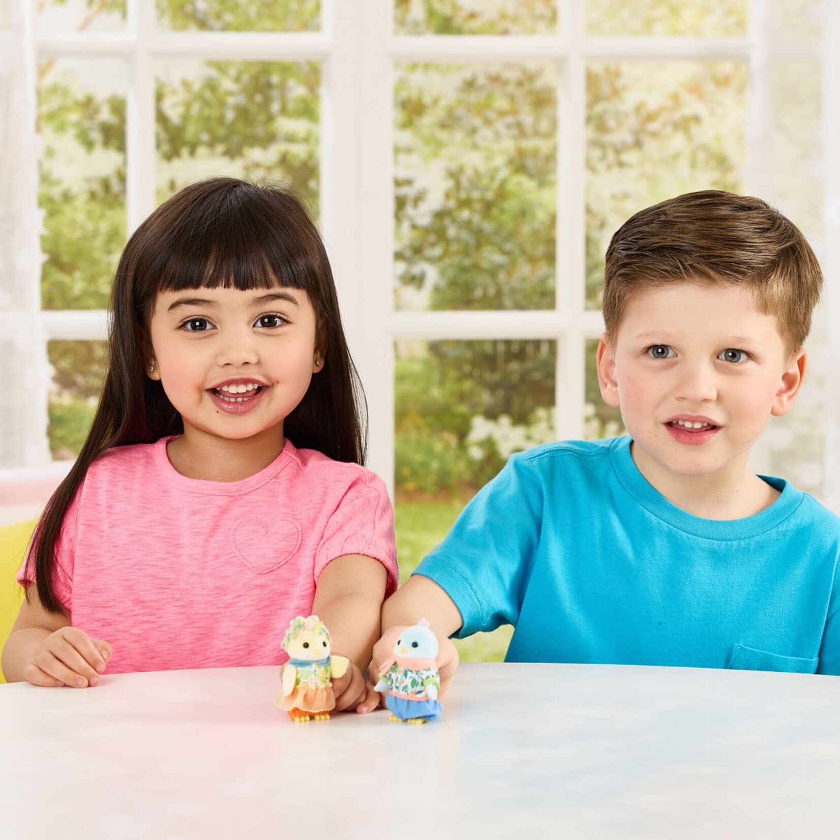 Calico Critters Calico Critters -  Citrus Bird Family CC2279