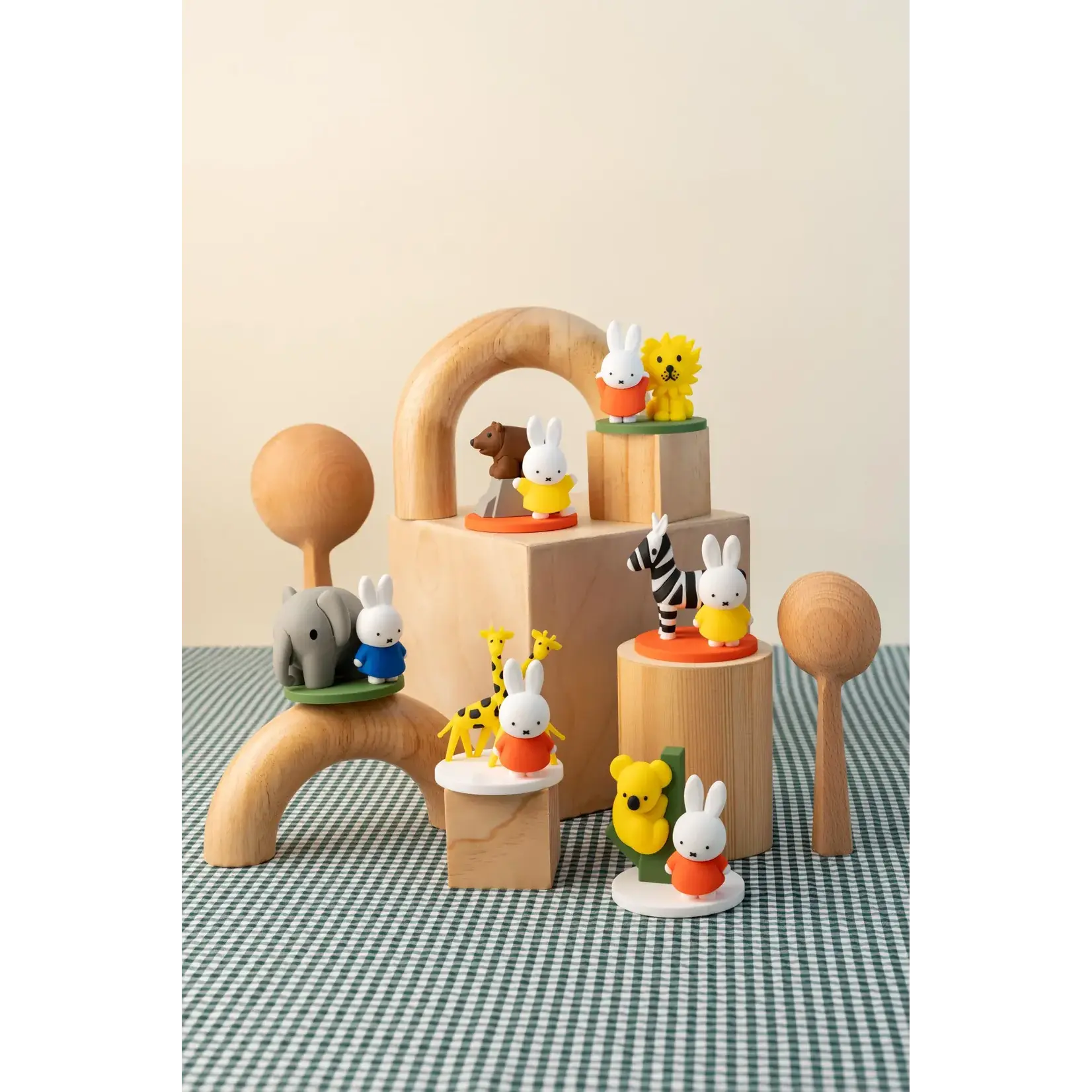 Smoko Blind Box - Miffy Goes To The Zoo - 42203
