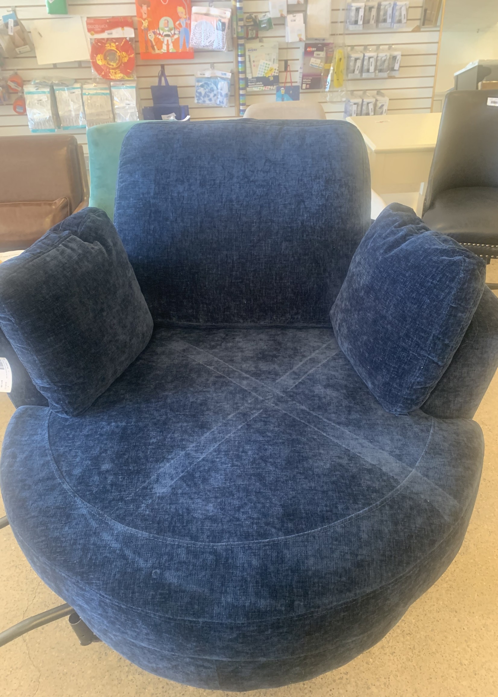 latitude run swivel chair