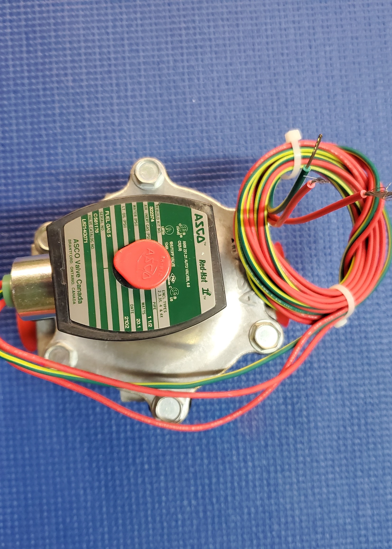 RBI Futera II 1 1/2" On/Off Gas Valve L8214G 1750/1950