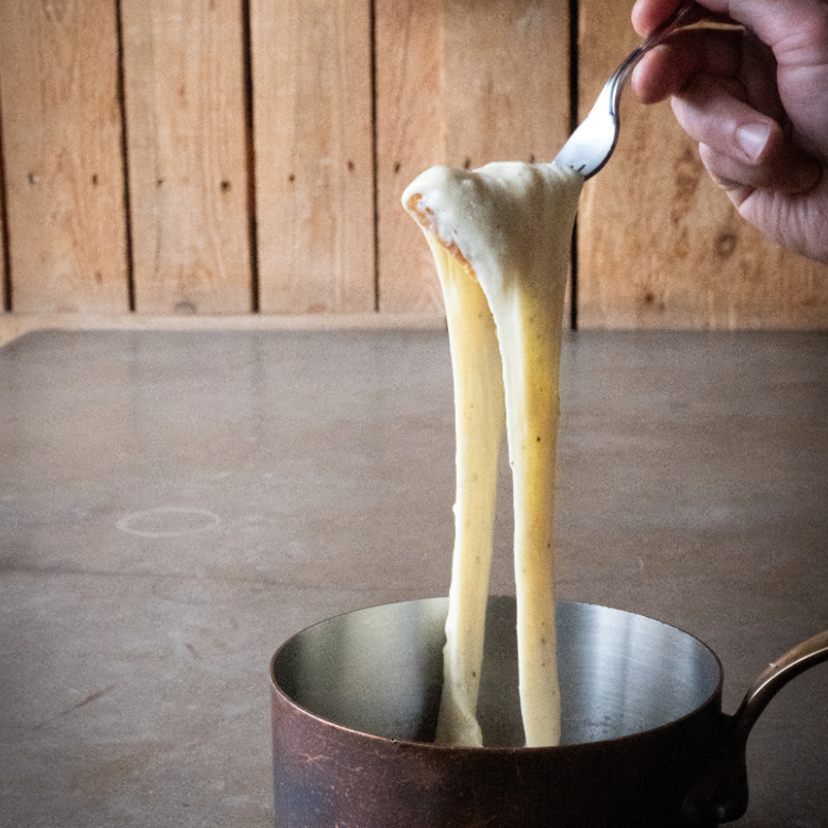 Cheese and gin fondue