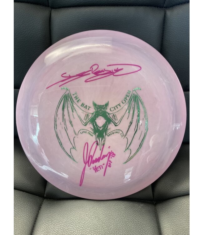 Signatures- Signed by Disc Golfers!