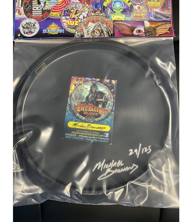 Discraft Discraft ESP Buzzz Full Foil 177g+ Michael Barnard Basket Case SIGNED 29/125 (808)