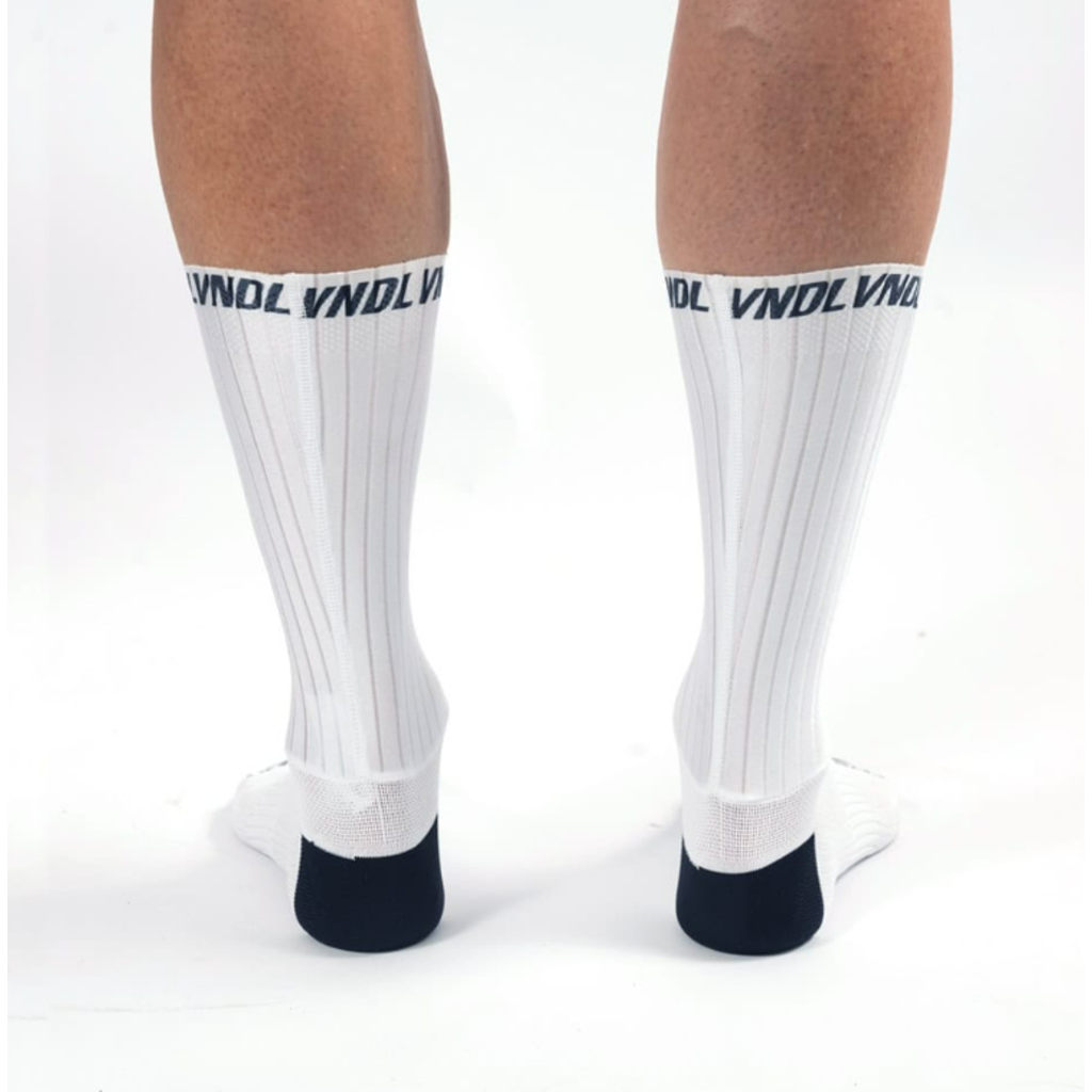 THE VANDAL AERO SOCK WHITE
