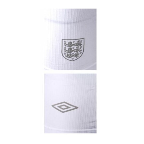 umbro England Sleeveless Base Layer Underlayer - White