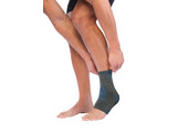 Mueller FIR 4 Way Ankle Support