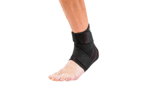 Mueller Adjustable Ankle Stabilizer- OSFM