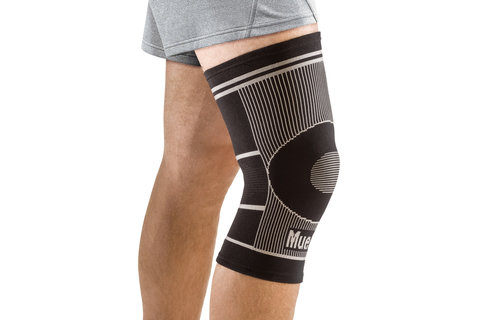 Mueller FIR 4 Way Stretch Knee Support
