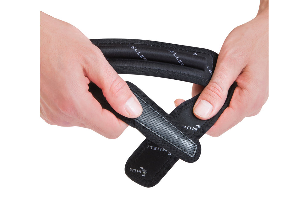 Mueller Adjustable Jumpers Knee Strap - OSFM
