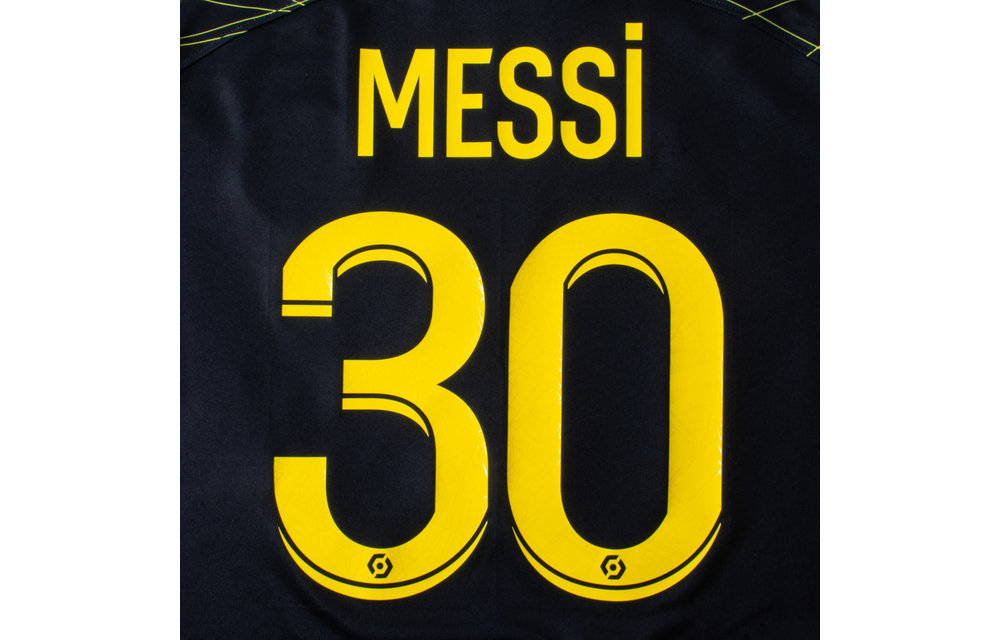 PSG unveil their 4th kit for the 22/23 season. #psg #messi #neymar #mb