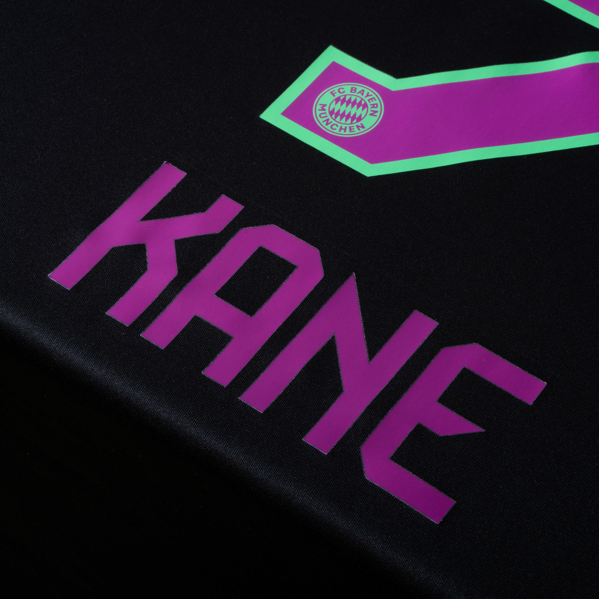 Kane # 9 Bayern Munich 23/24 Away Nameset / Purple