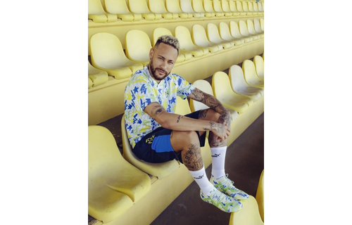 Puma Neymar Jr. NJR Instituto Soccer Training Jersey - White/Racing Blue/Lemon/Parakeet Green