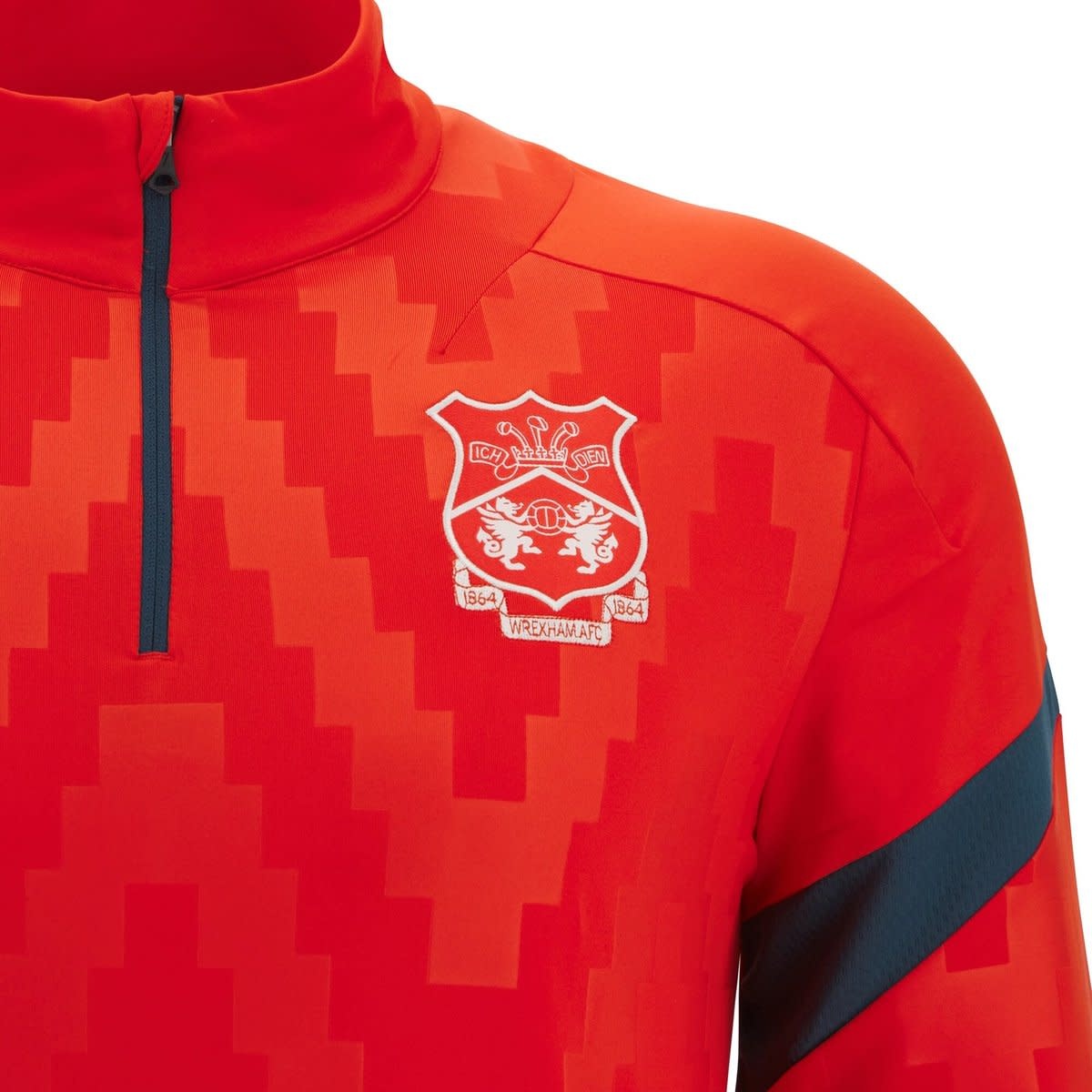 Macron Wrexham AFC  2025 - 26 Authentic 1/4 Zip Training Top - Red