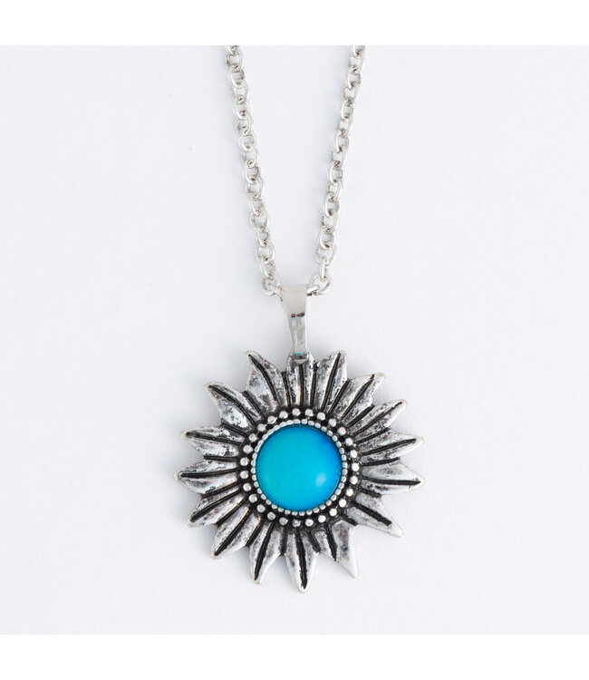 Howards Zenni Engraved Daisy Pendant Necklace Angel Blue