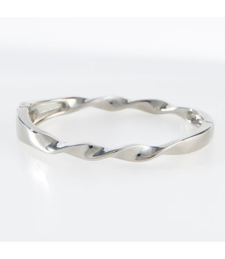 Howards Lumi Twisted Hinged Cuff Bracelet Silver