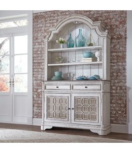 Liberty Furniture Magnolia Manor Buffet and Hutch