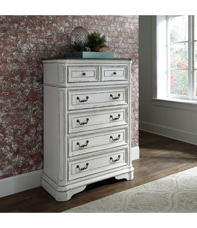 Liberty Furniture Magnolia Manor 5 Drawer Chest