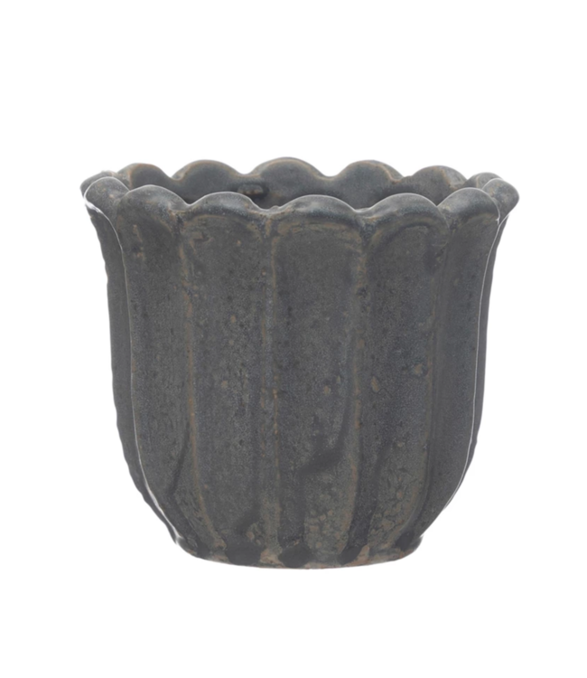 Creative Co-Op Stoneware Flower Shaped Planter- Black