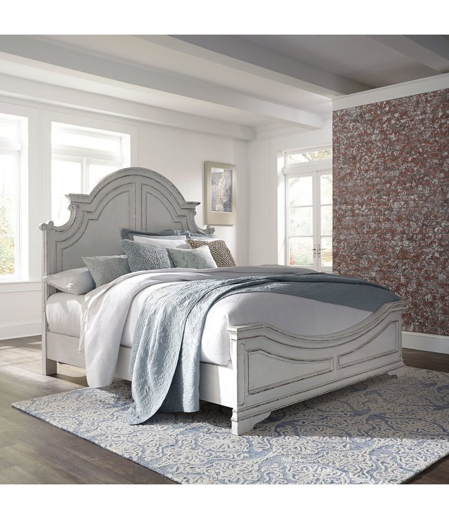 Liberty Furniture Magnolia Manor King Panel Bed