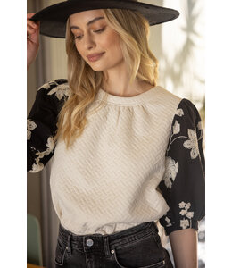 VOY Floral Embroidered Contrast Puff Sleeve Top