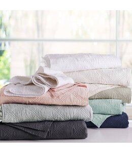 Levtex Washed White Linen Quilt King/Cal King
