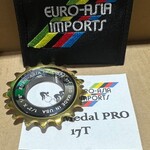 EAI Cog - Euro Asia Imports Gold Medal Pro Track, 17t - 1/8"
