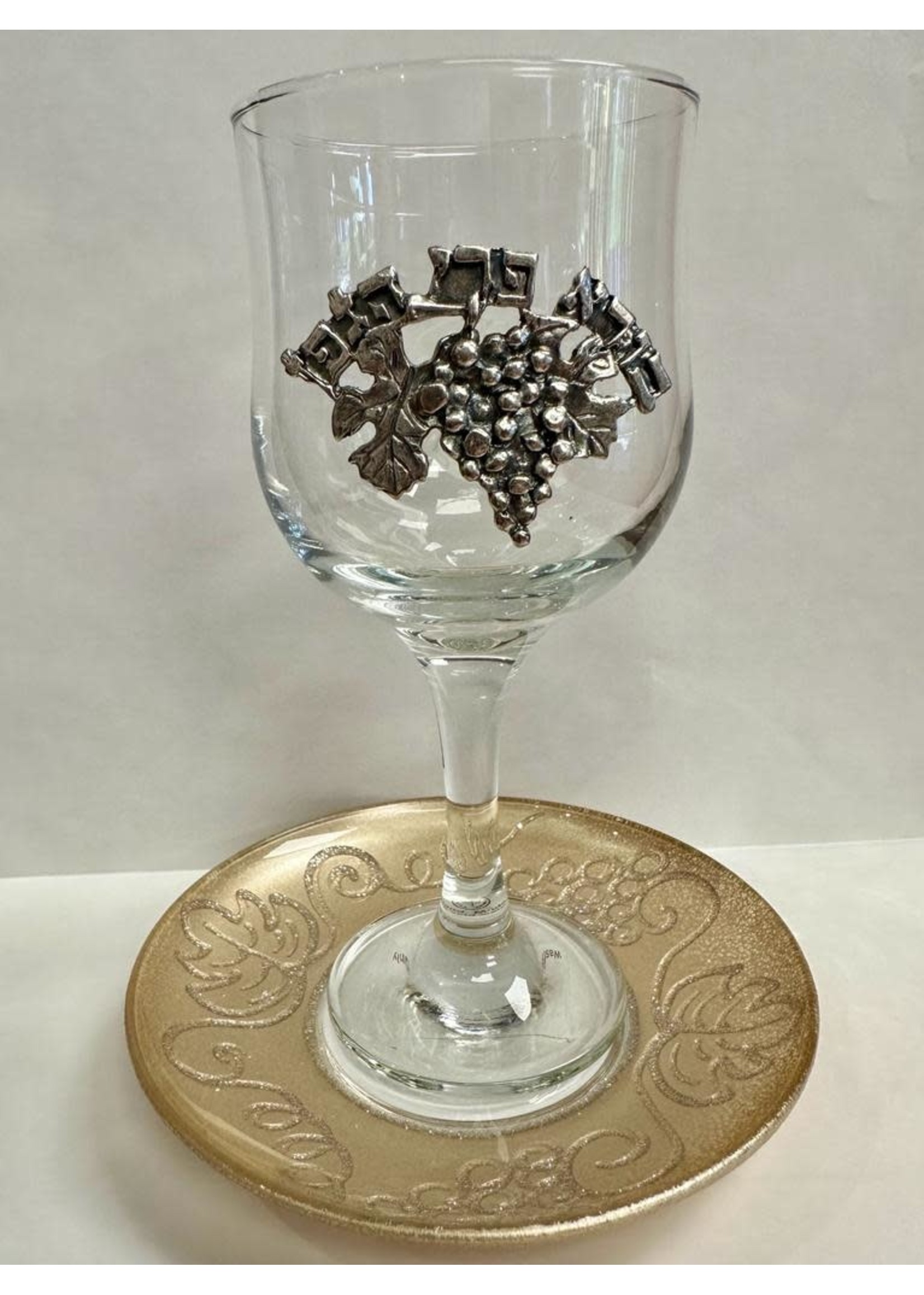 KIDDUSH CUP ARTISTIC GOLD GRAPE VINES