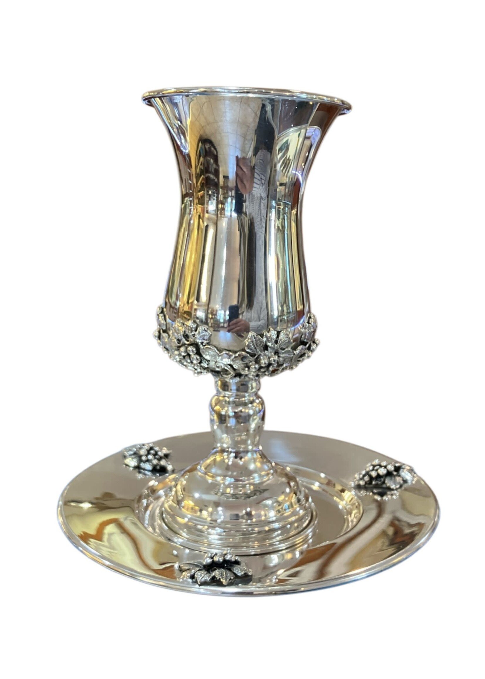 KIDDUSH CUP STEM SET  BUNCHES OF GRAPE SILVER DIP