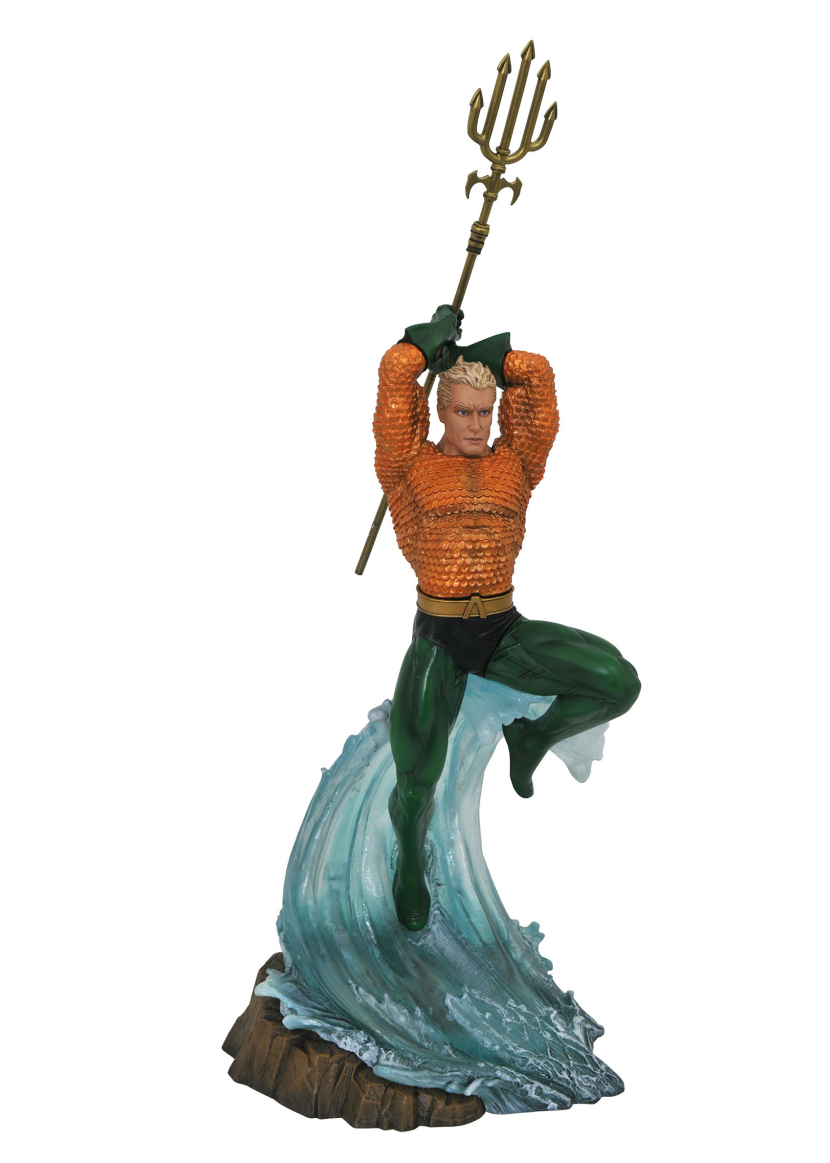 . DC GALLERY AQUAMAN COMIC PVC STATUE