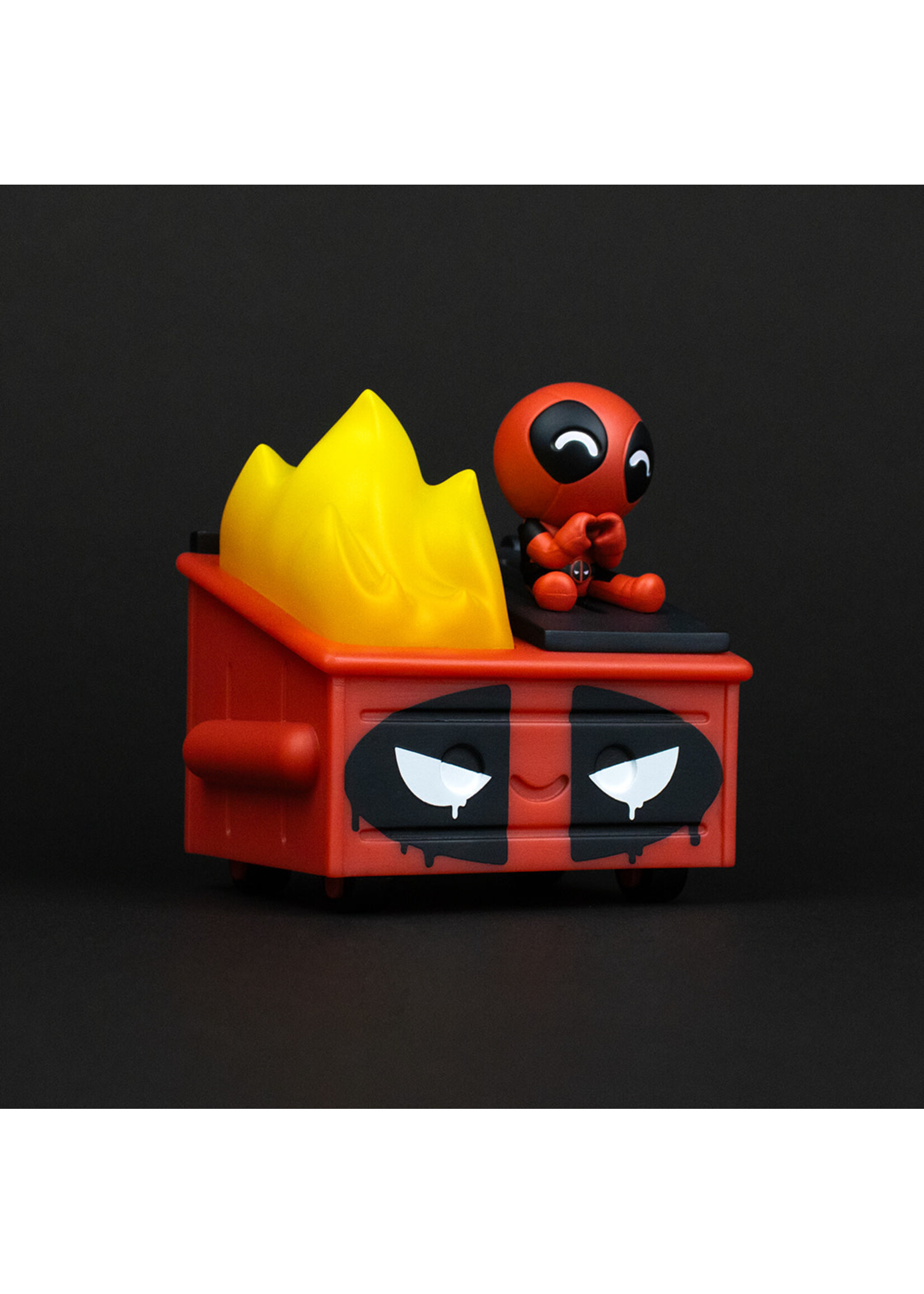 DEADPOOL DUMPSTER FIRE VINYL FIGURE