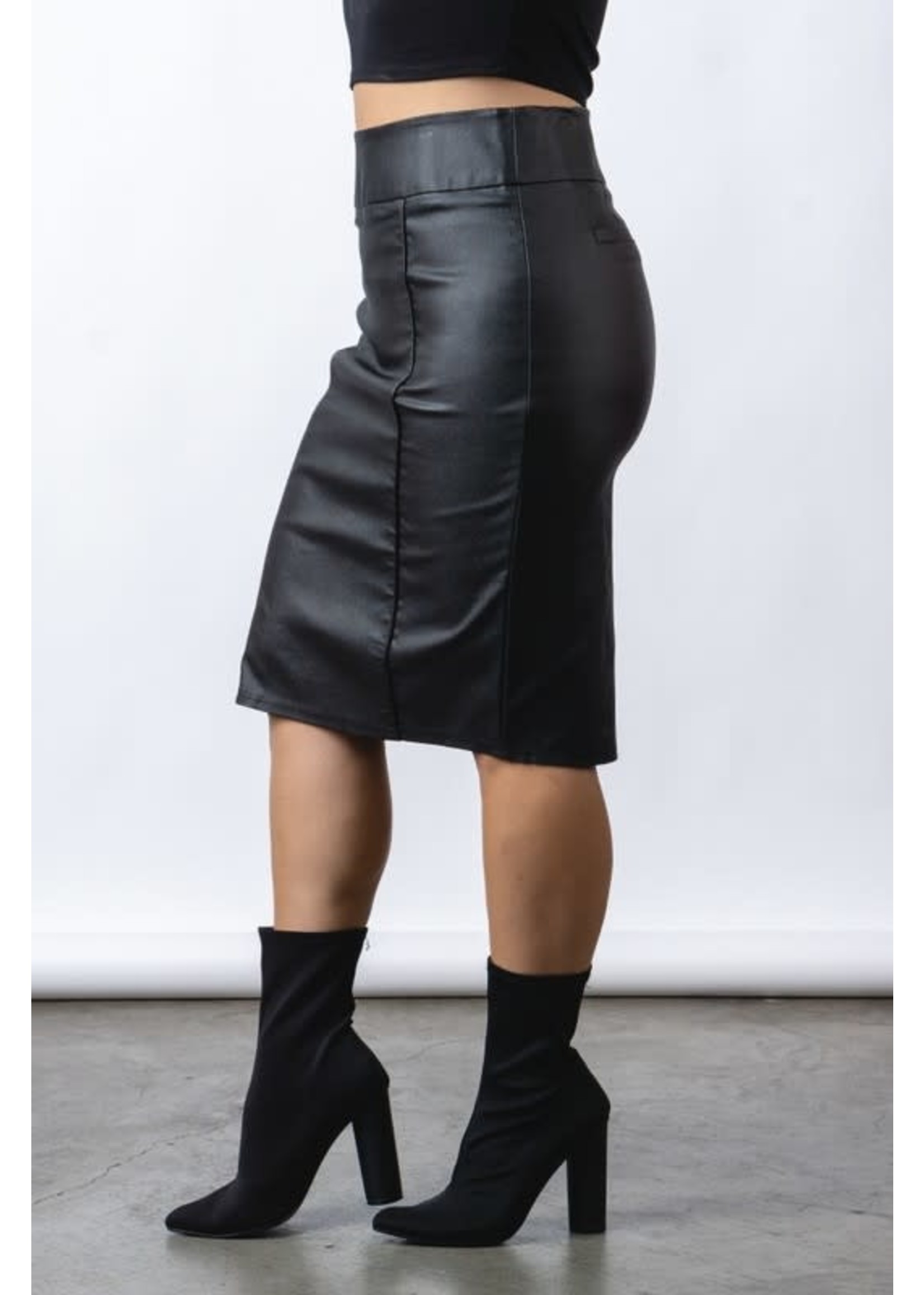Curvy Faux Leather Zipper Skirt