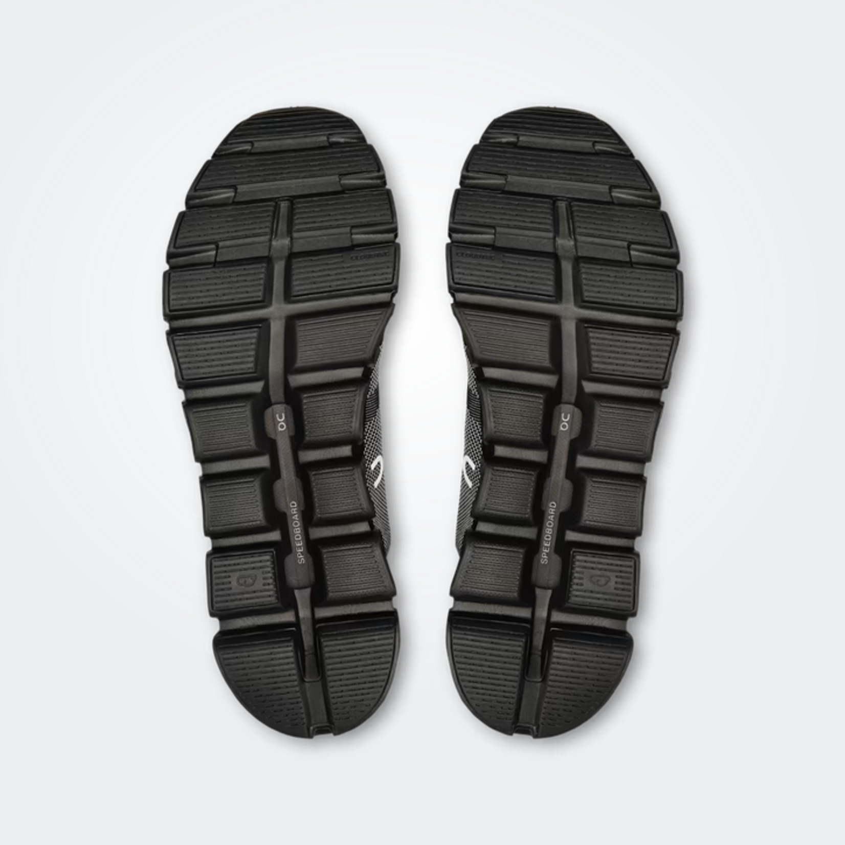 On Running On Cloud 6 Versa Men