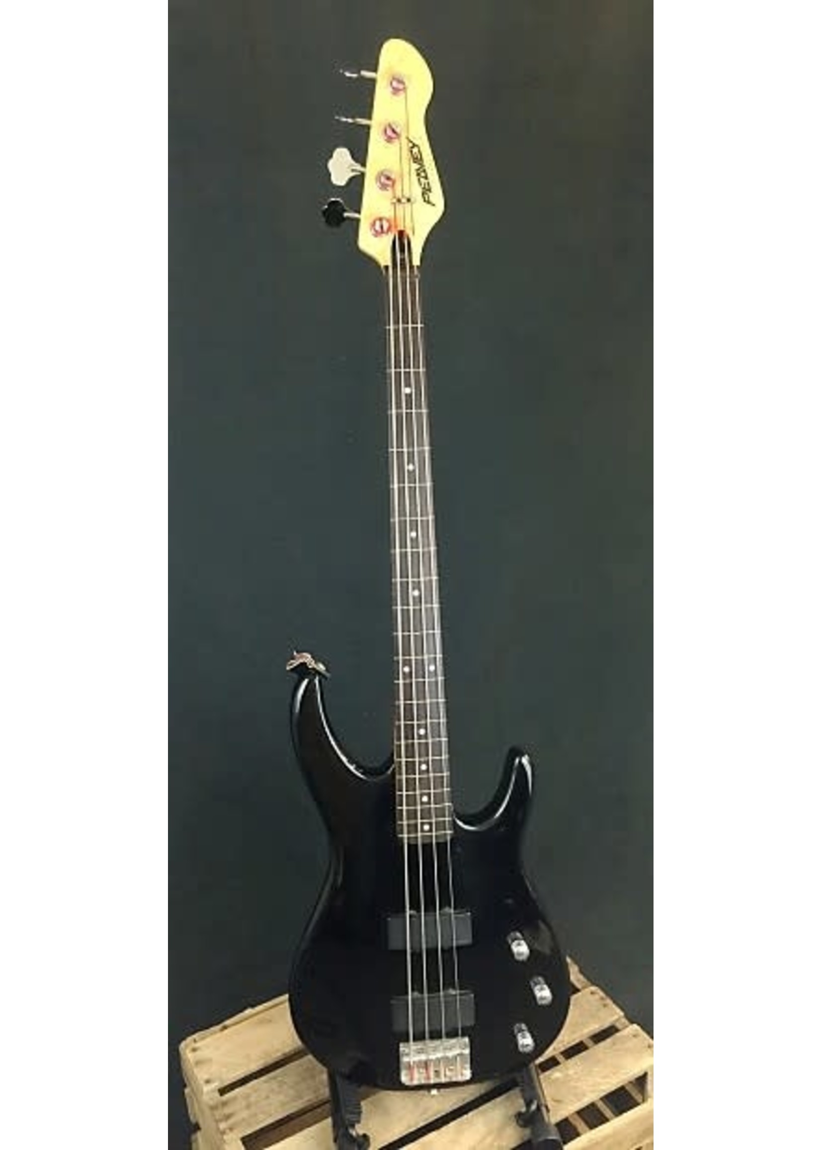 Peavy Pre-Owned Peavy Fretless Foundation Bass Black 34"