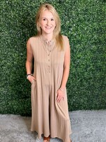 eesome Coco Textured Short Sleeve Jumpsuit