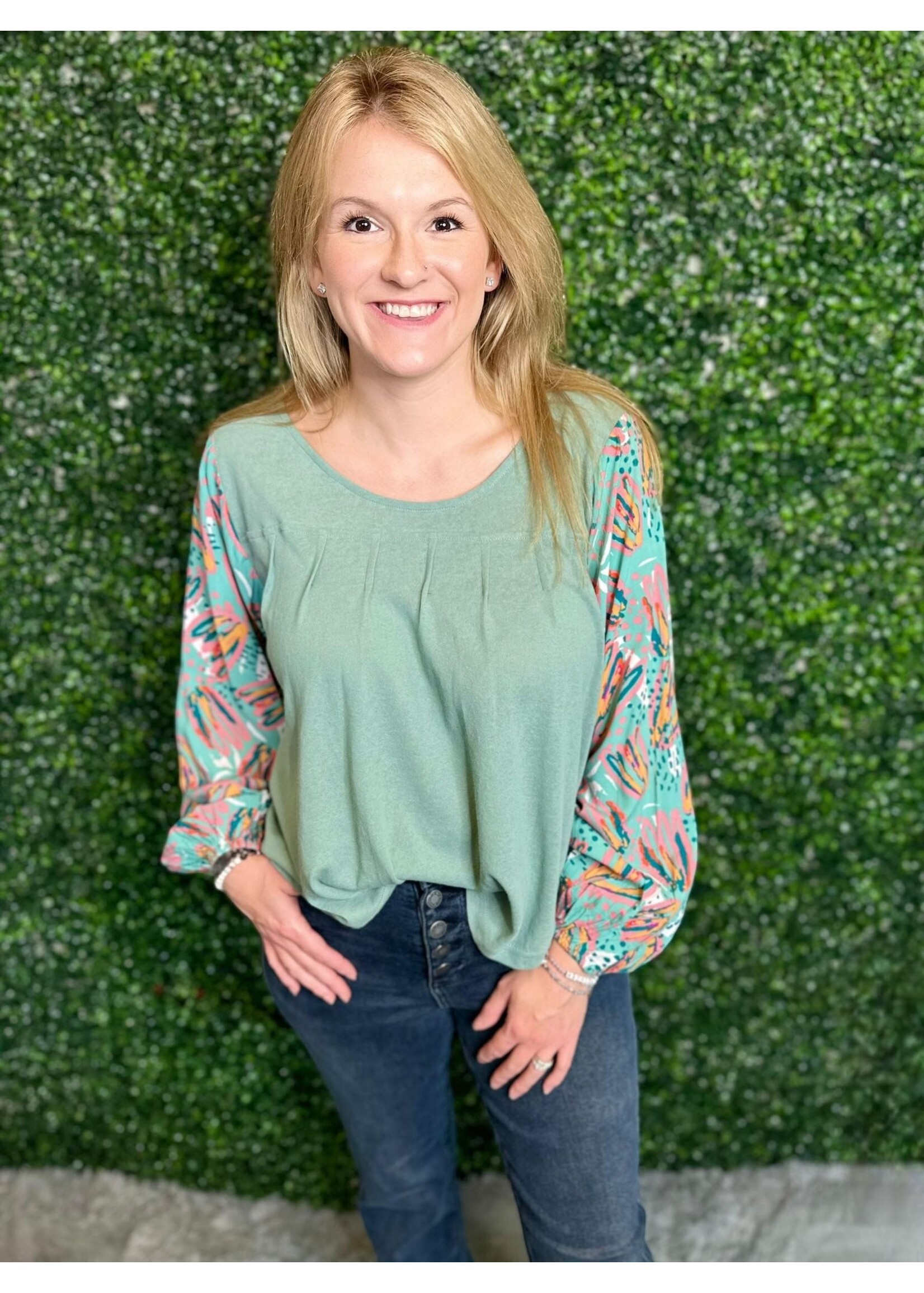 Sage & Fig Sage w/ Floral Contrast Print Top