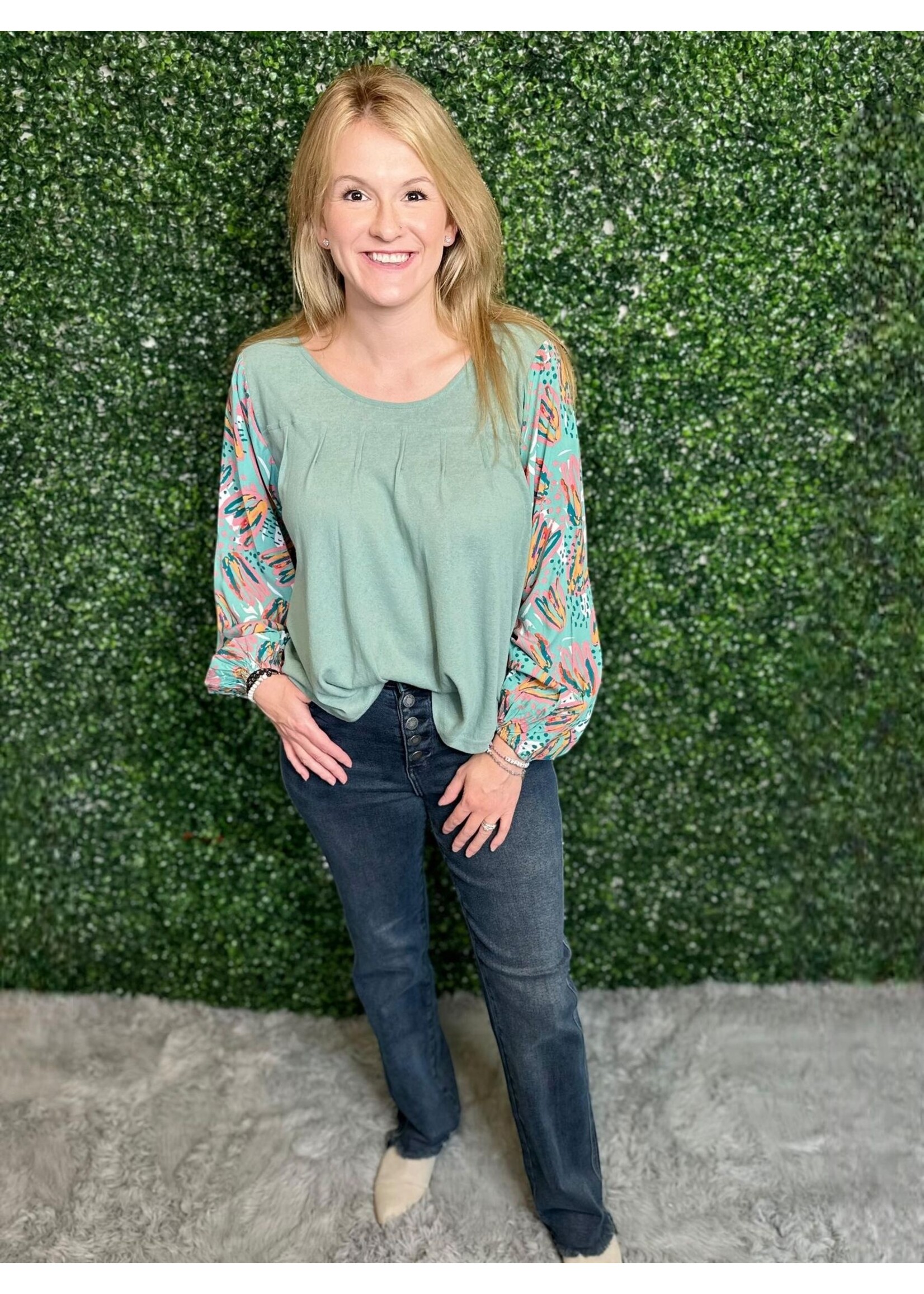 Sage & Fig Sage w/ Floral Contrast Print Top