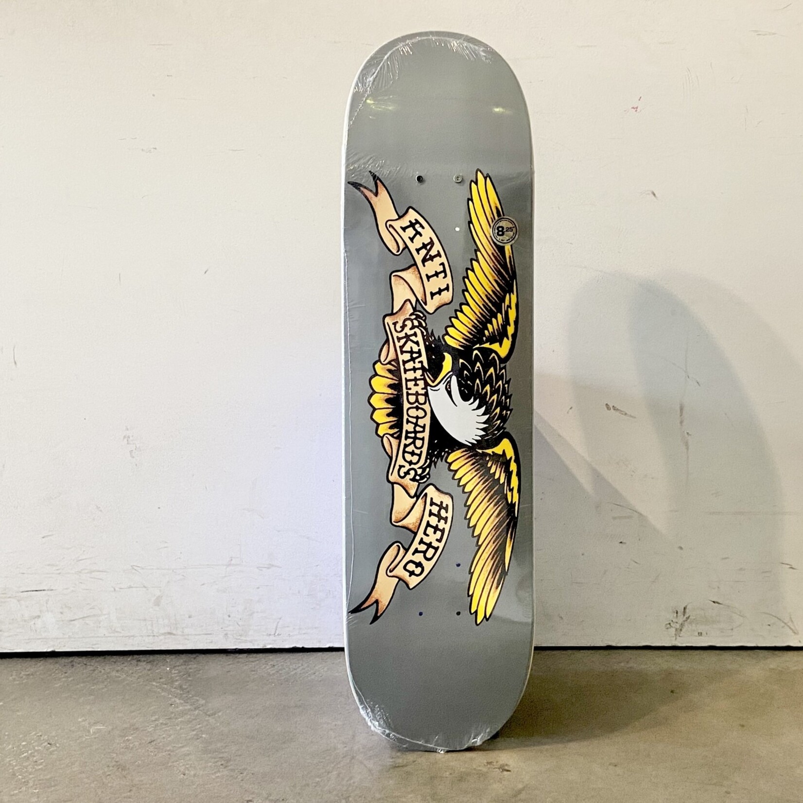 Anti Hero Anti Hero Skateboard 8.25 - Classic Eagle