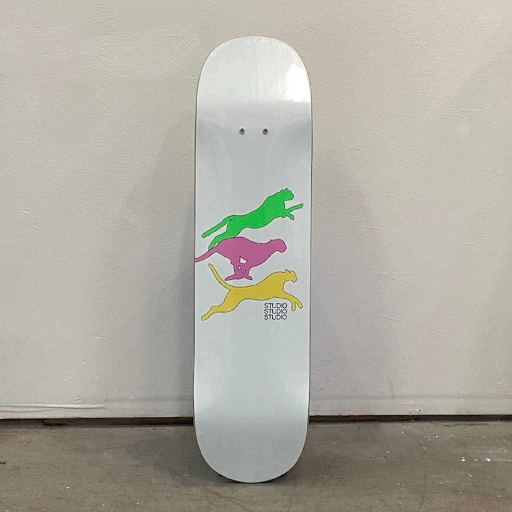 Studio Studio Skateboard 8.25 - Cheetahs
