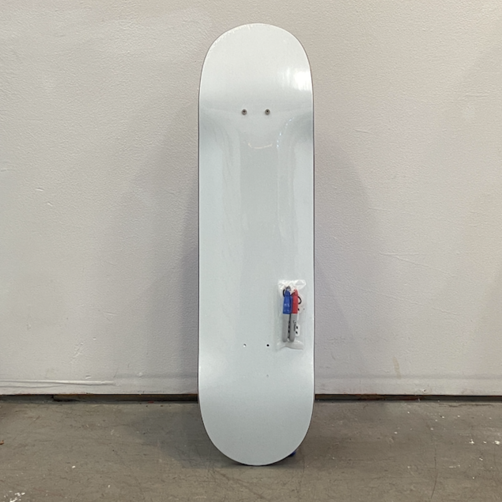 Studio Studio Skateboard 8.25 - The White Board