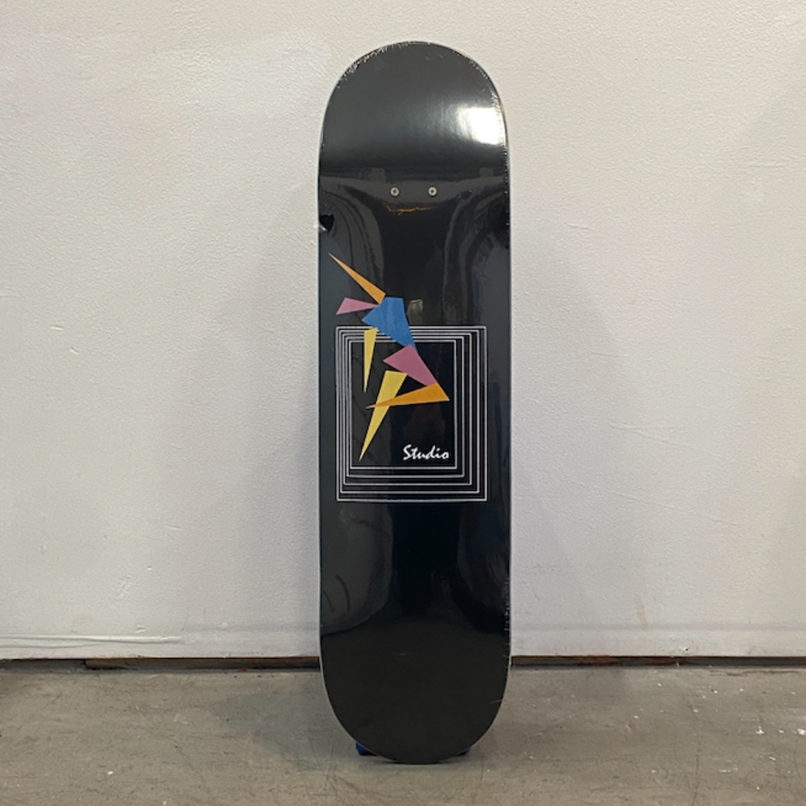 Studio Studio Skateboard 8.375 - Pointer Sister