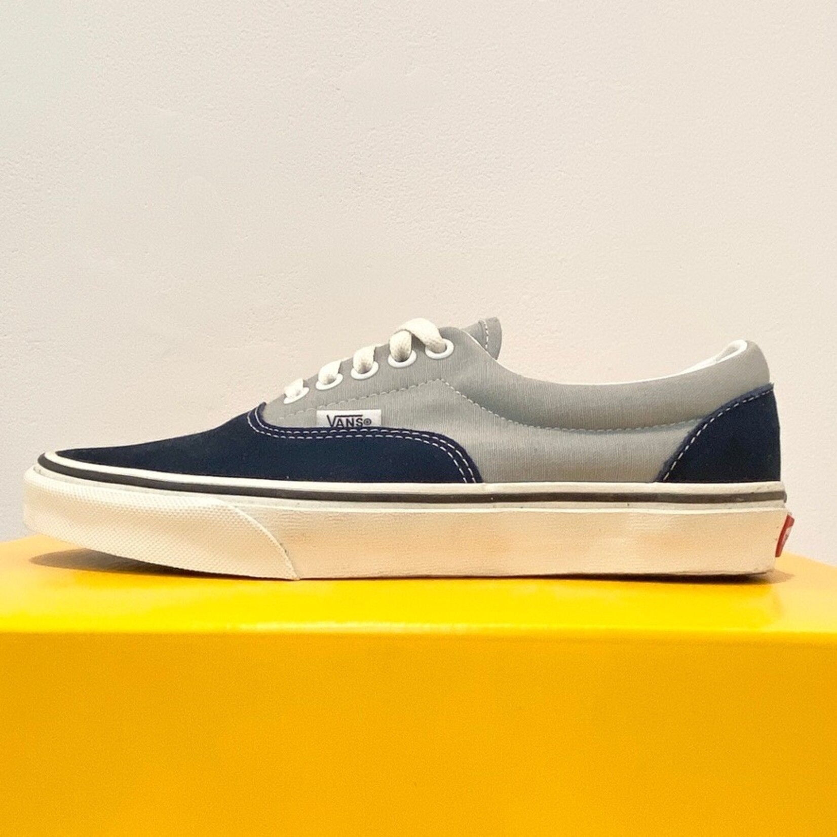 Vans Vans Era Classic Shoe - Kennedi (Navy/Marshmallow)