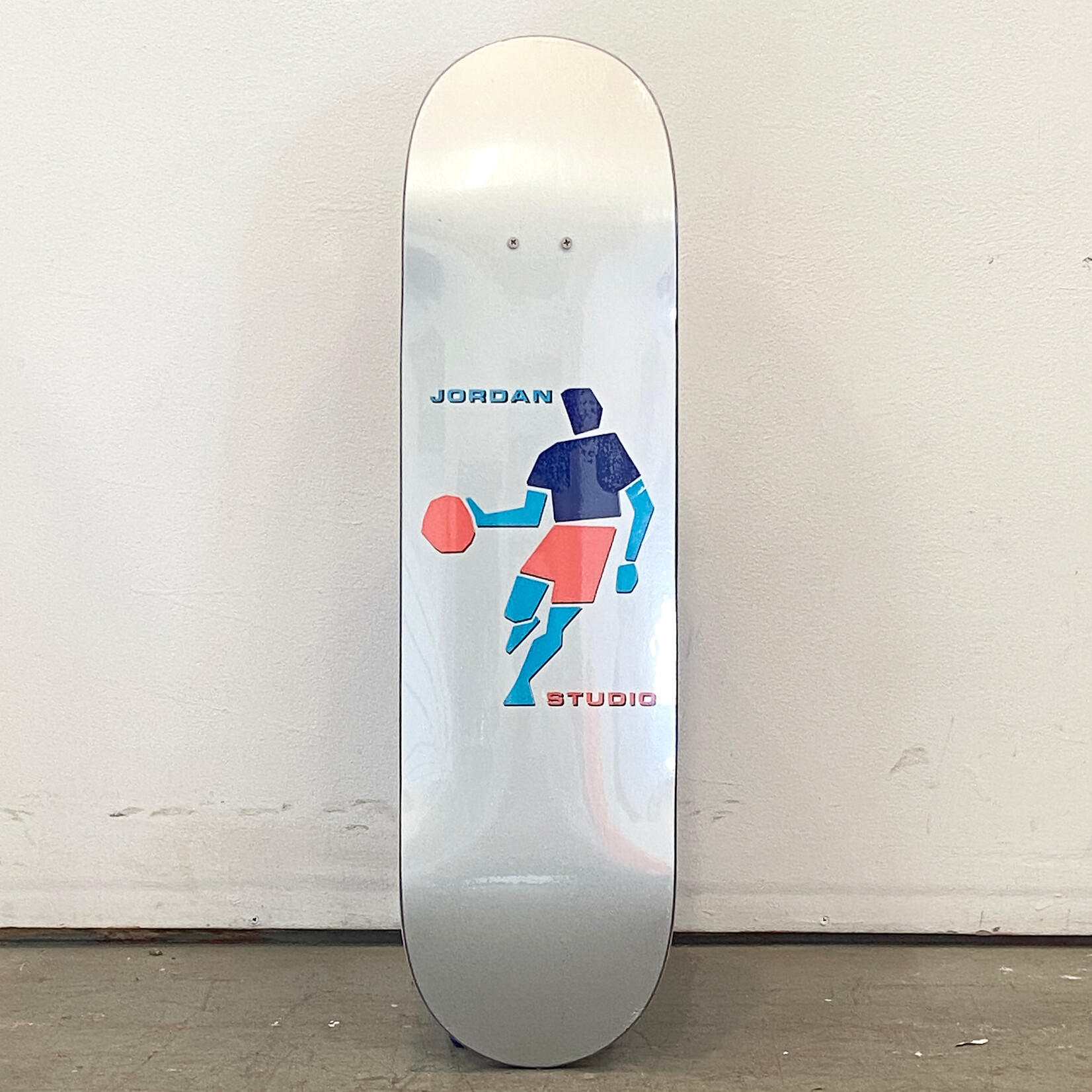 Studio Studio Skateboard 8.5 - Jordan Queijo Handles