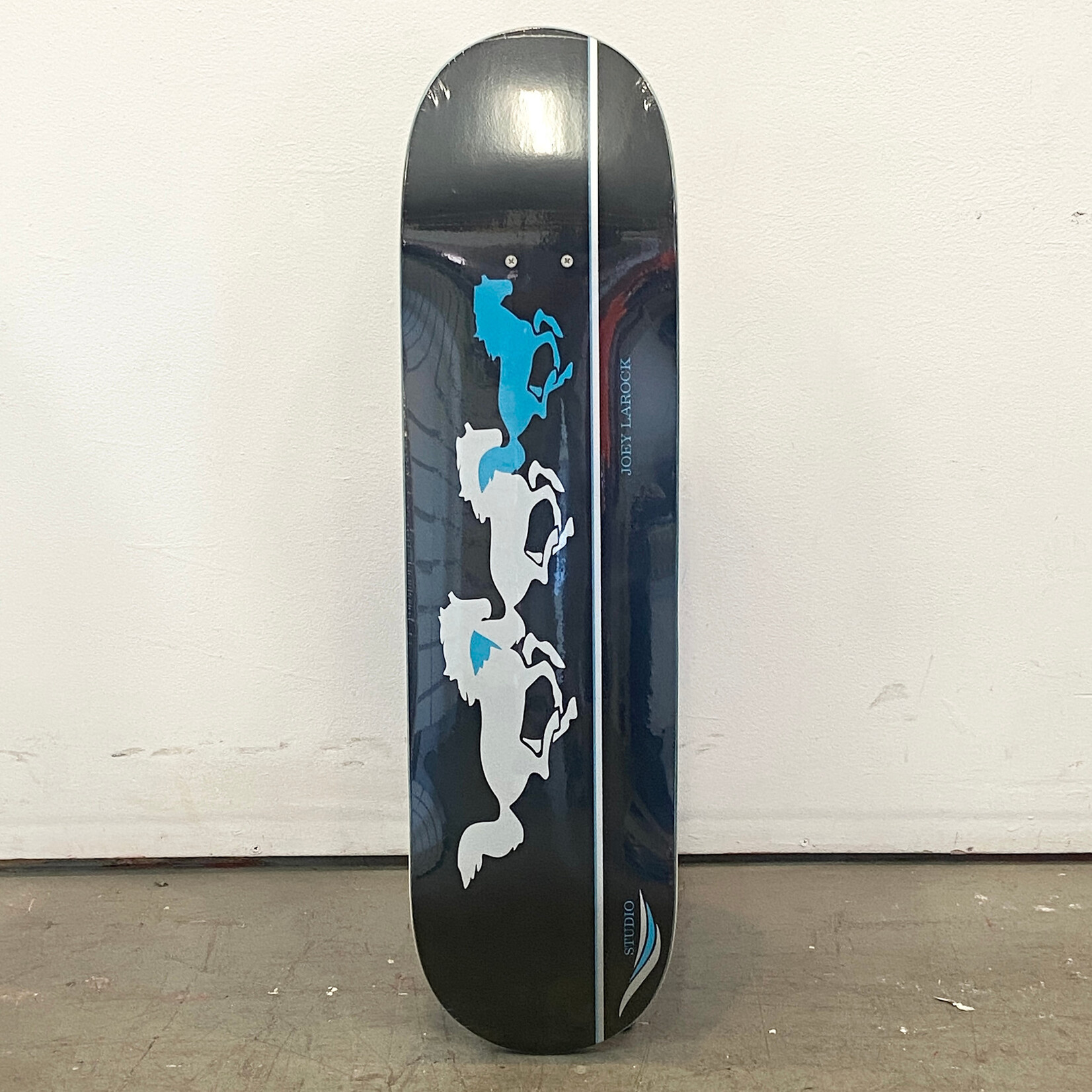 Studio Studio Skateboard 8.25 -  Joey Larock Mustangs