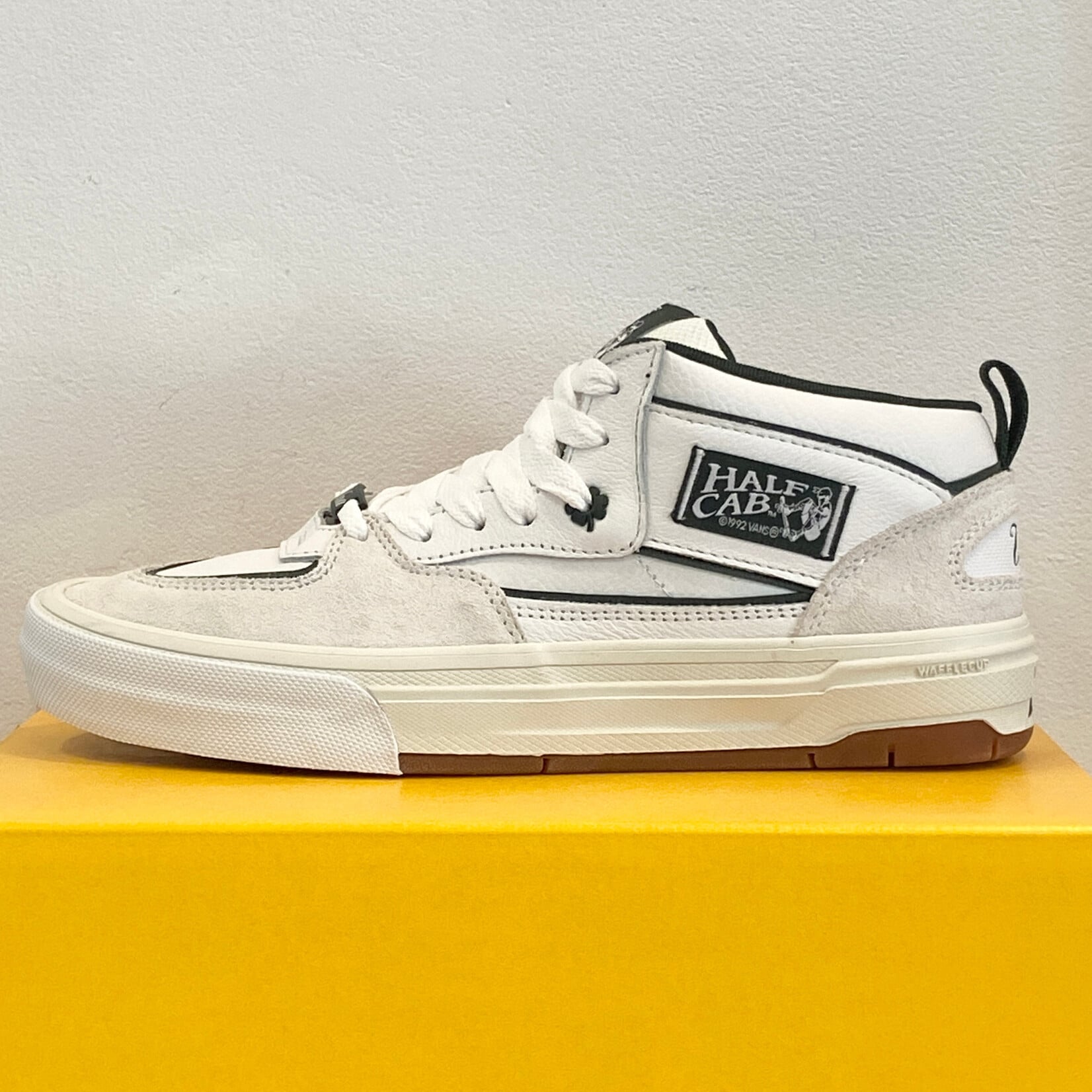 Vans Vans Skate Half Cab Wafflecup Shoe - UNA White/Gum