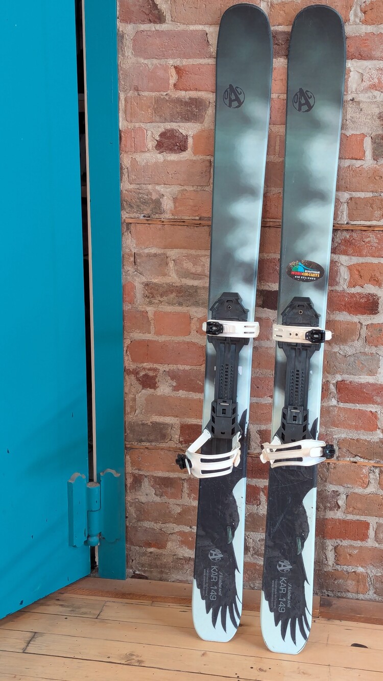 FLOTTE LOC CHIC 24-25/ Skis raquettes OAC Kar 149cm + fixation universelle (usagé)