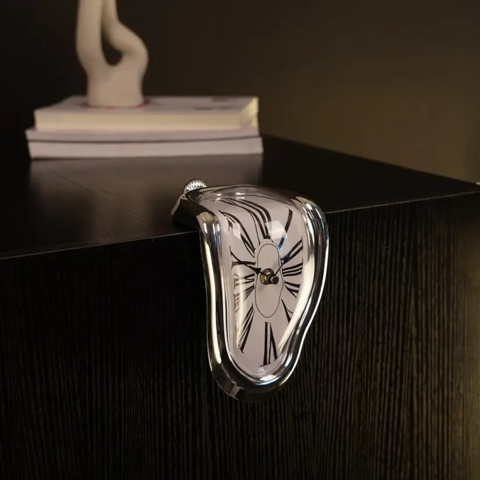 DALI MELTING DESK CLOCK SILVER